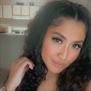 Meet your Posher, Caryll